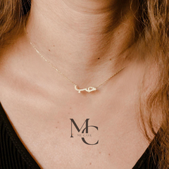 قلادة الحب الذهبية