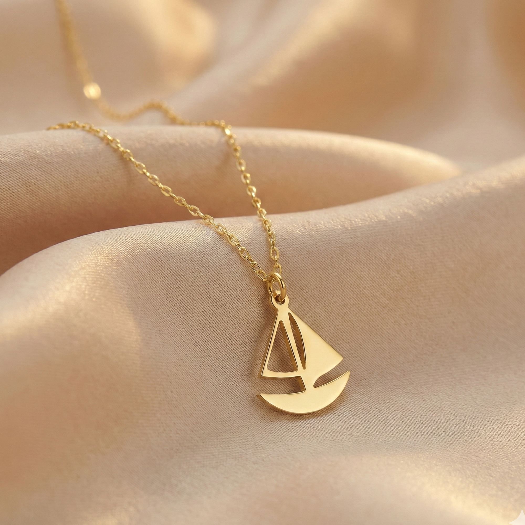 قلادة القارب الشراعي