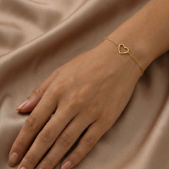 Heart-Shaped Gold Bracelet