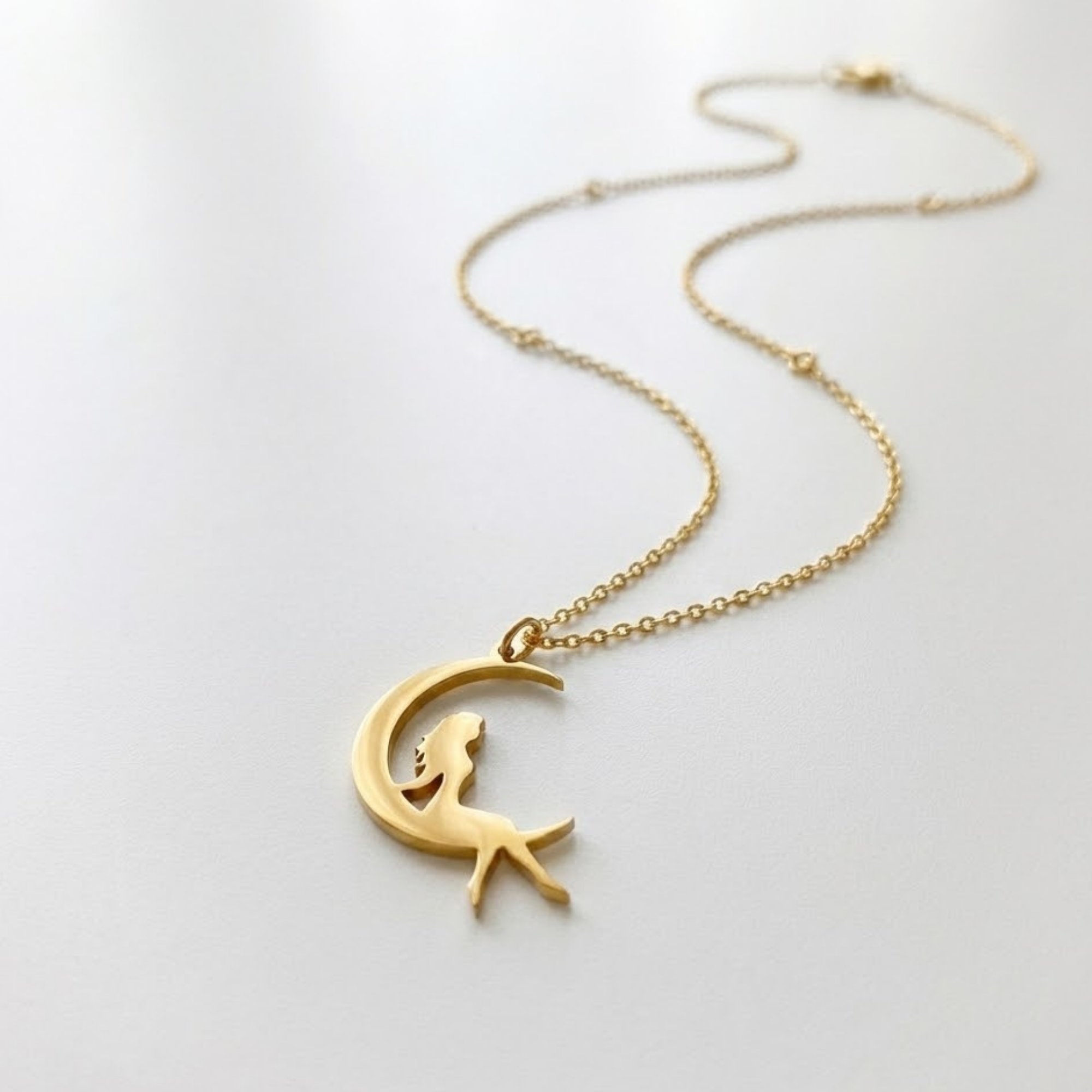 قلادة الهلال